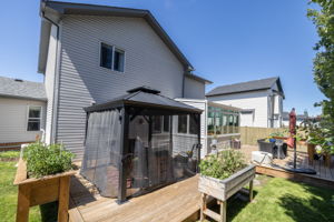 207 Canoe Dr SW, Airdrie, AB T4B 2N8, Canada Photo 79