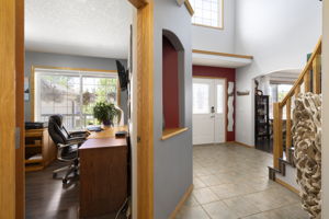 207 Canoe Dr SW, Airdrie, AB T4B 2N8, Canada Photo 9