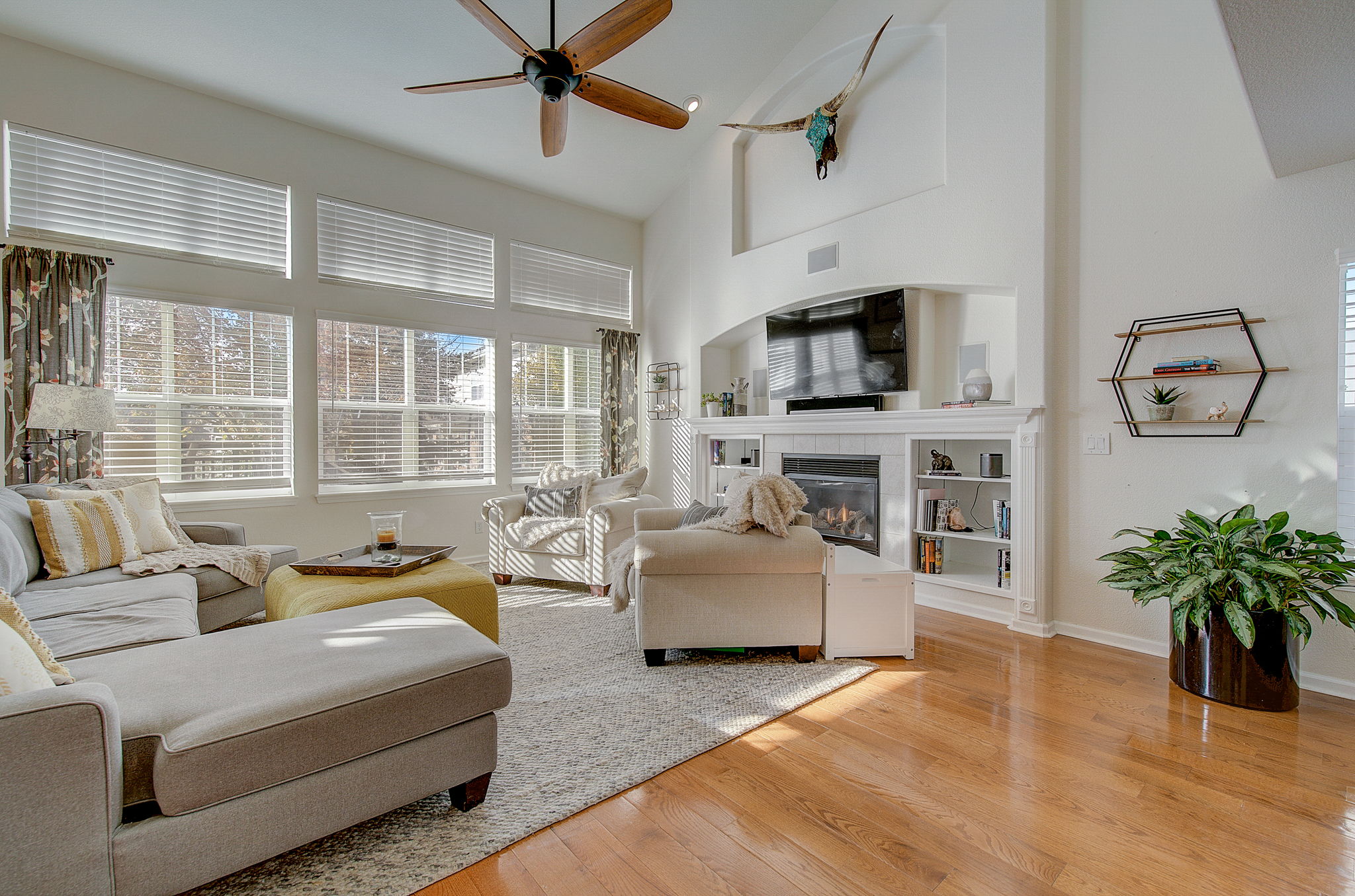 N Coolidge Way-009