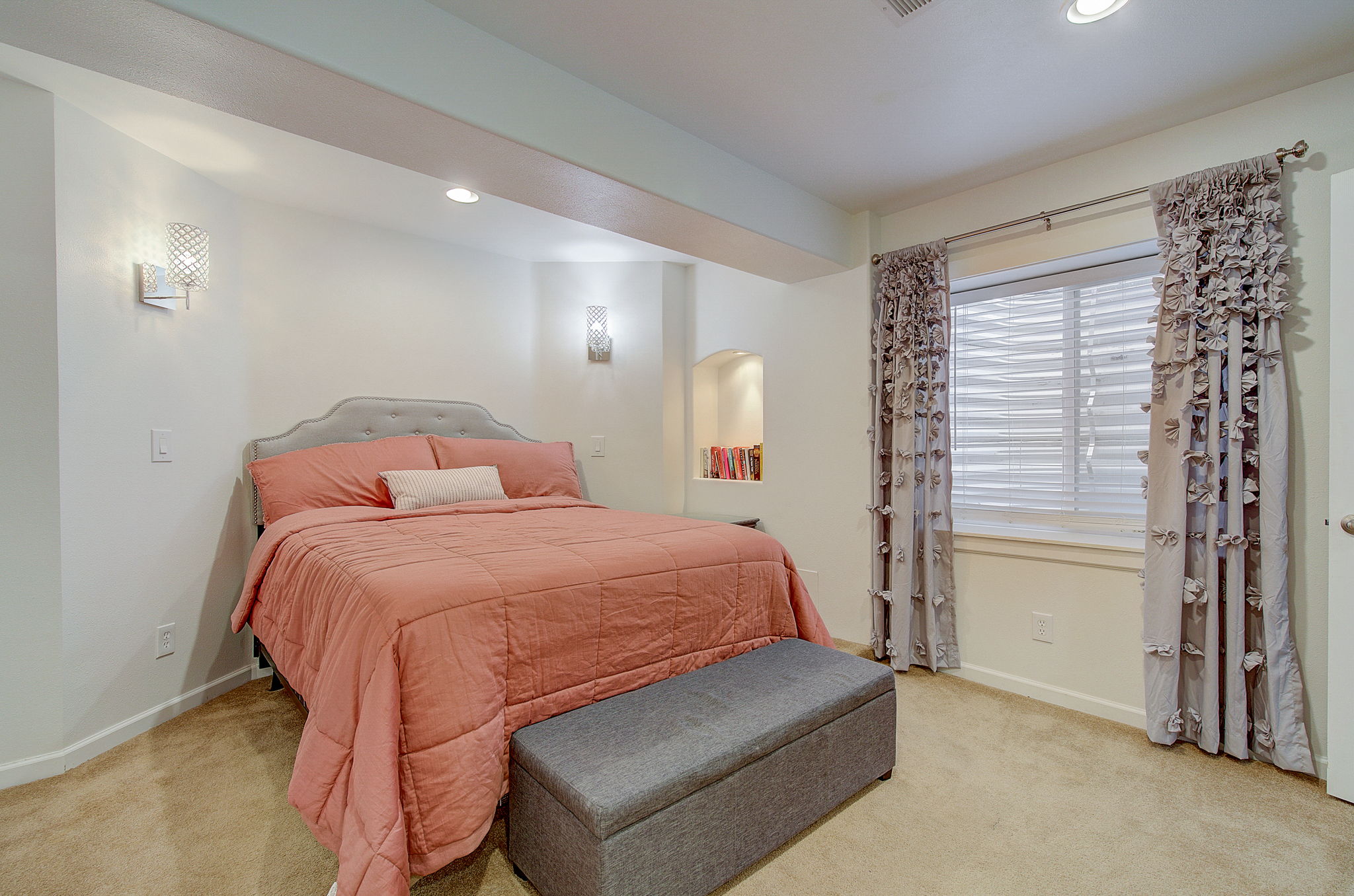 N Coolidge Way-042