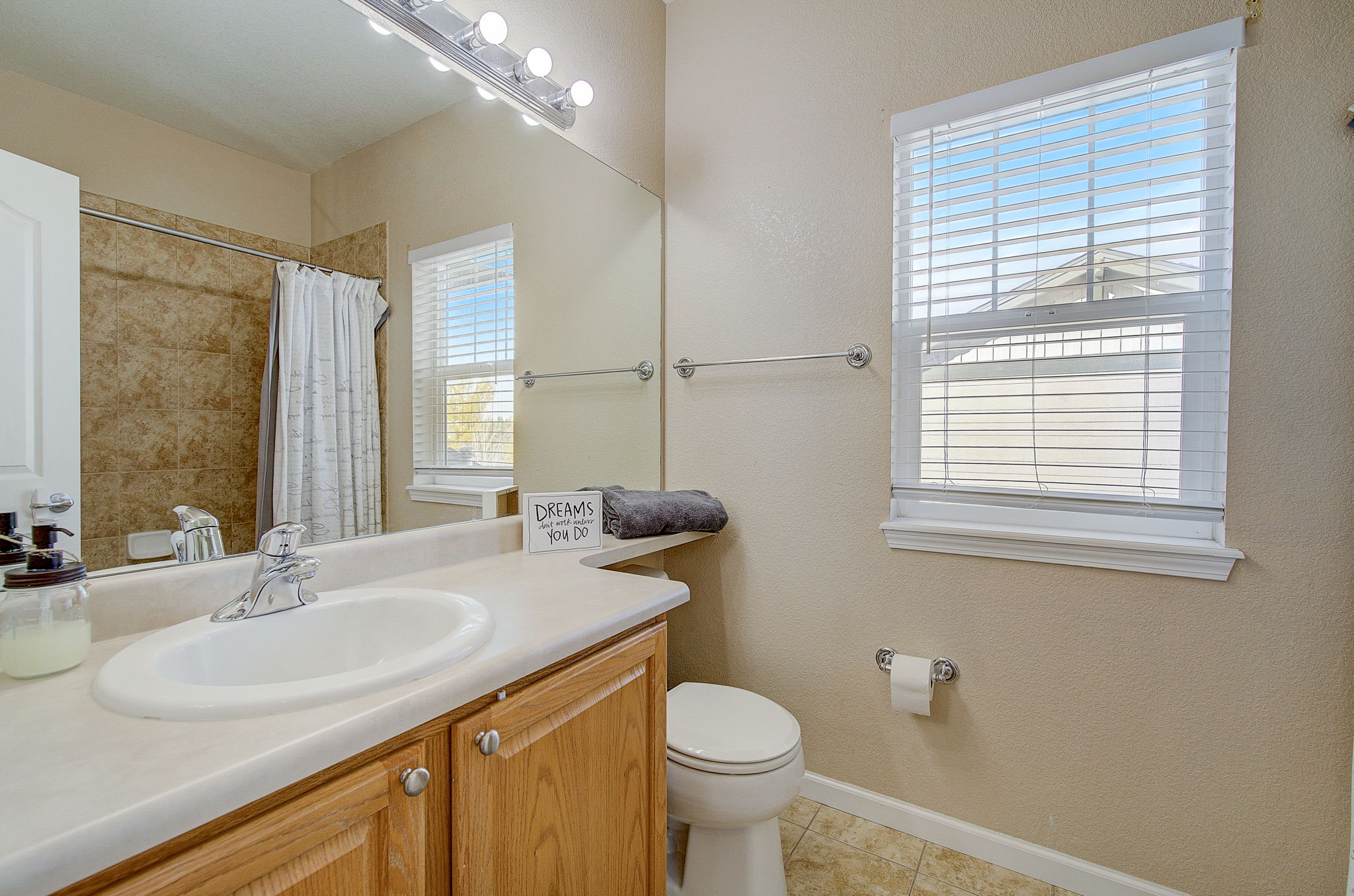 N Coolidge Way-027
