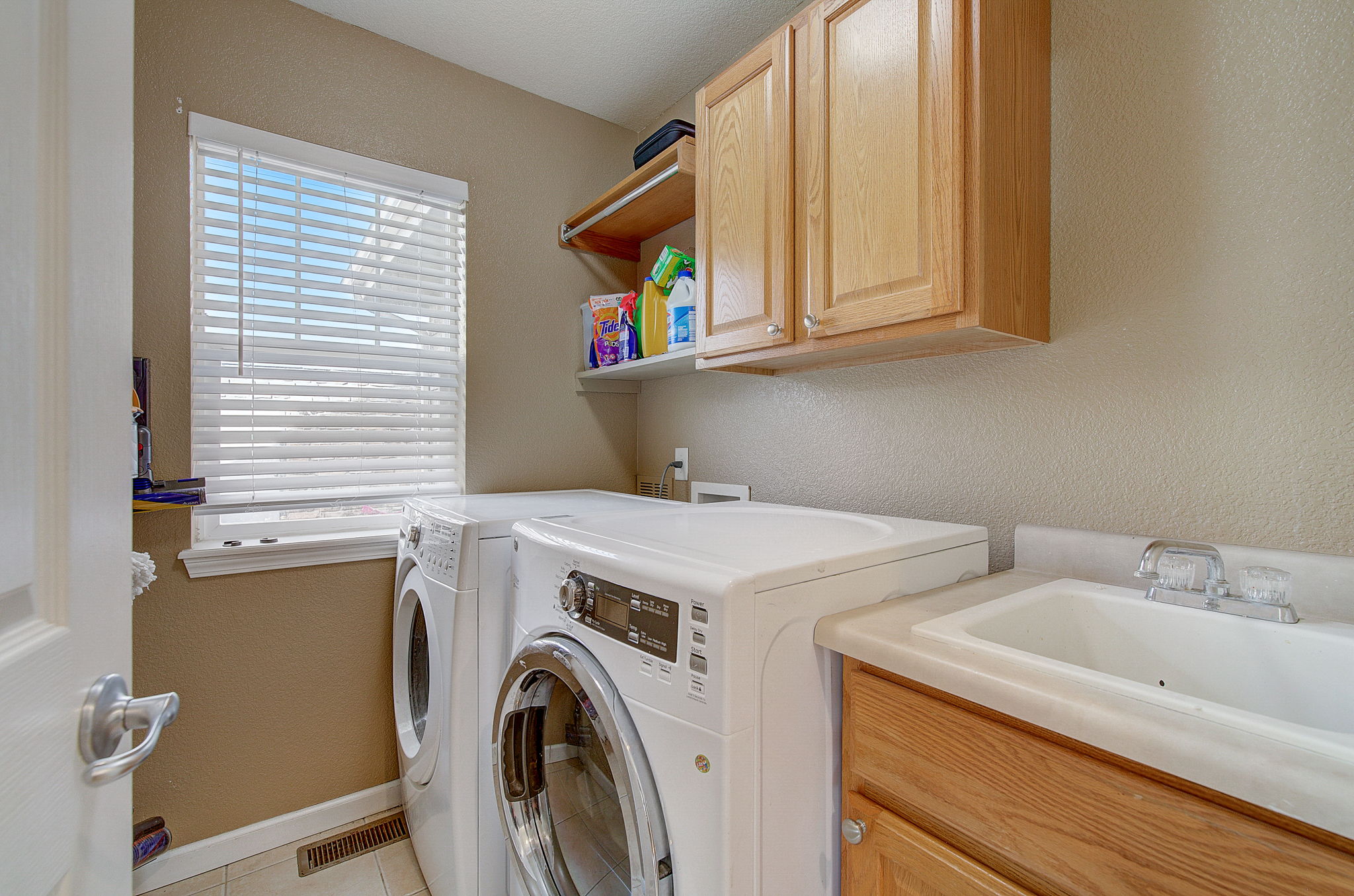 N Coolidge Way-024
