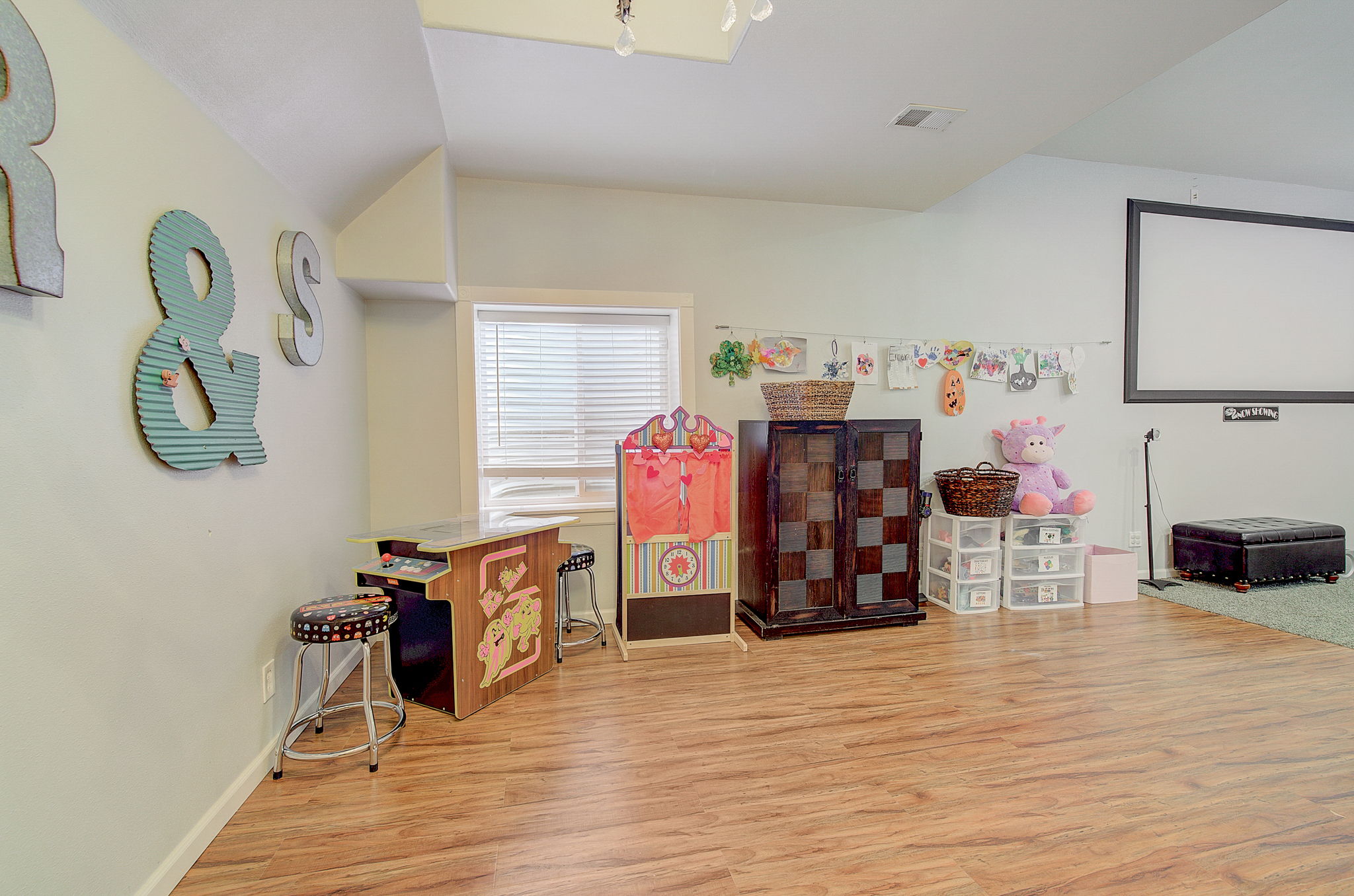 N Coolidge Way-046