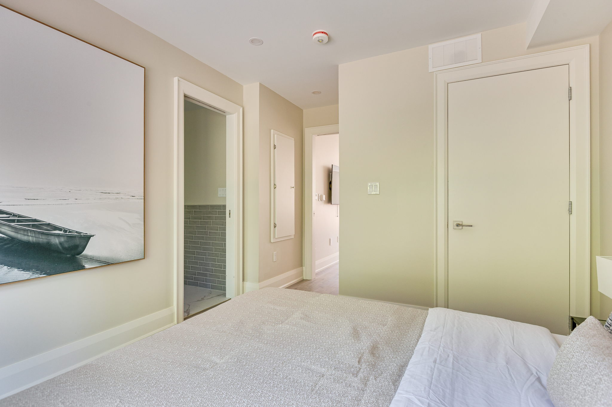Toronto property showcase — delivered property photograph 18