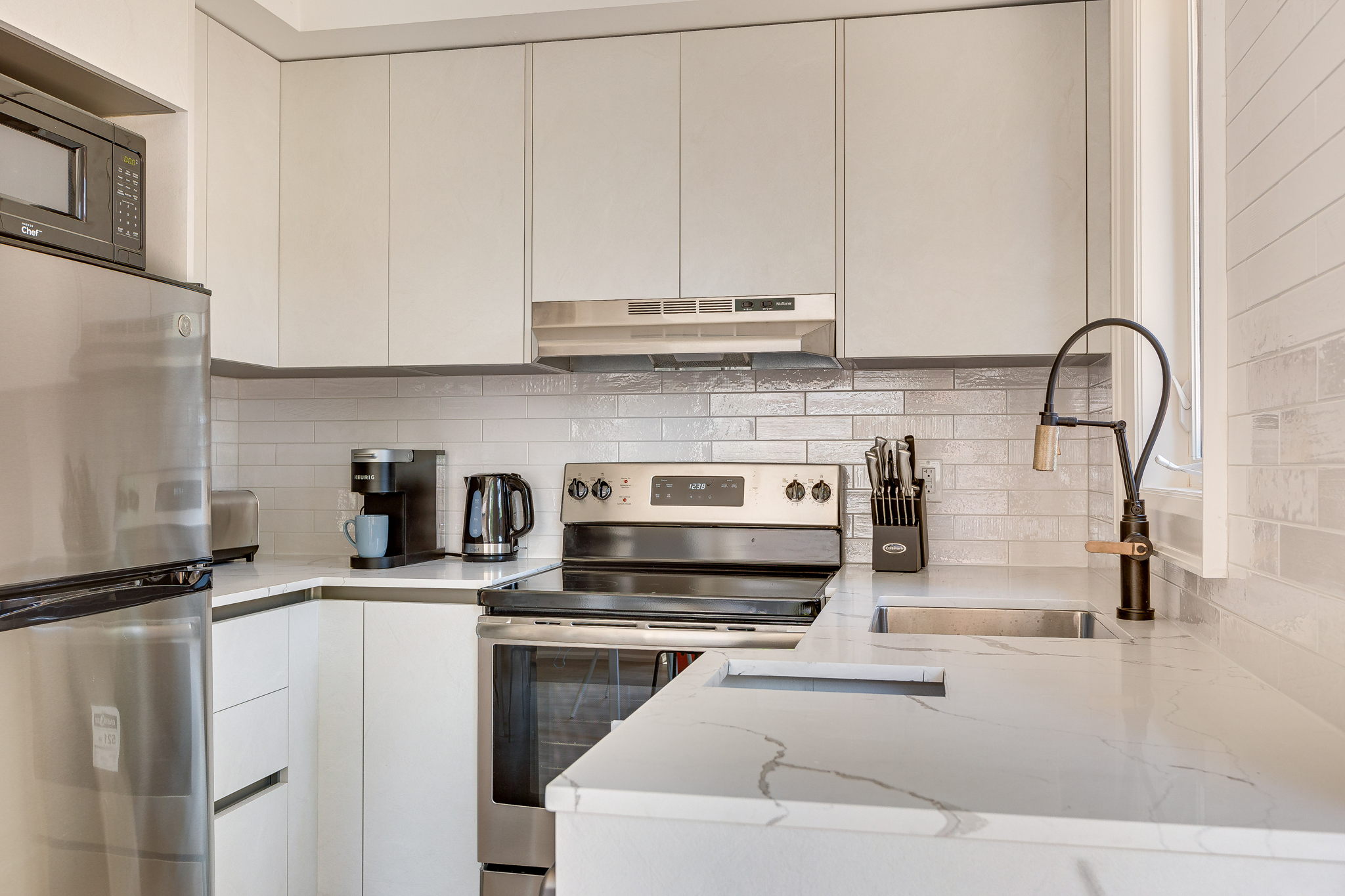 Toronto property showcase — delivered property photograph 9
