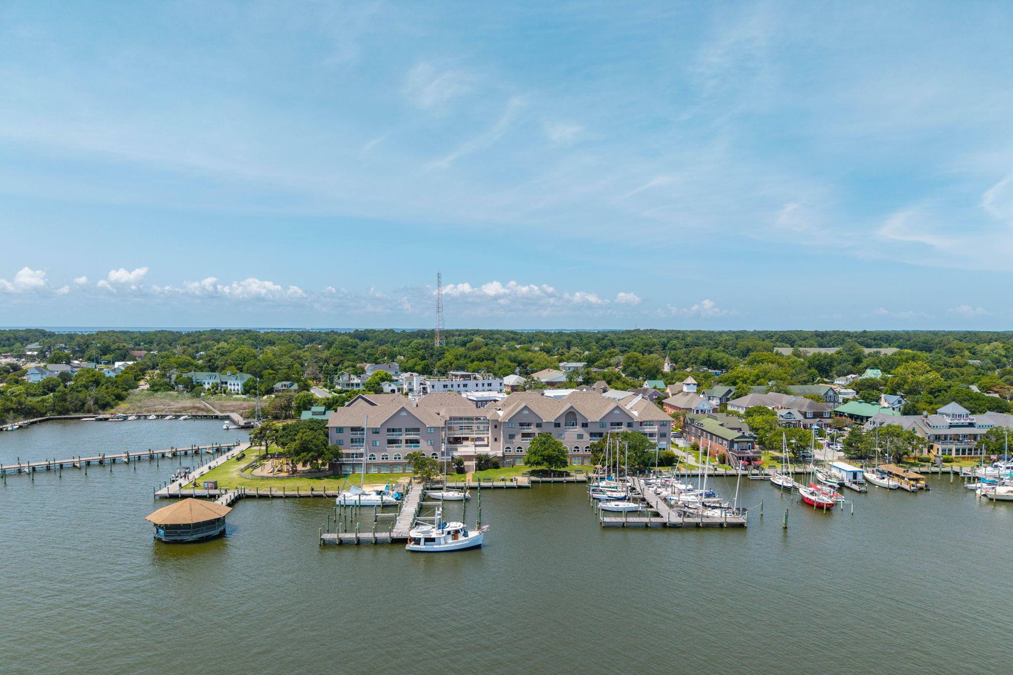 207-Queen-Elizabeth-Unit-6-Aerial-Location-V8