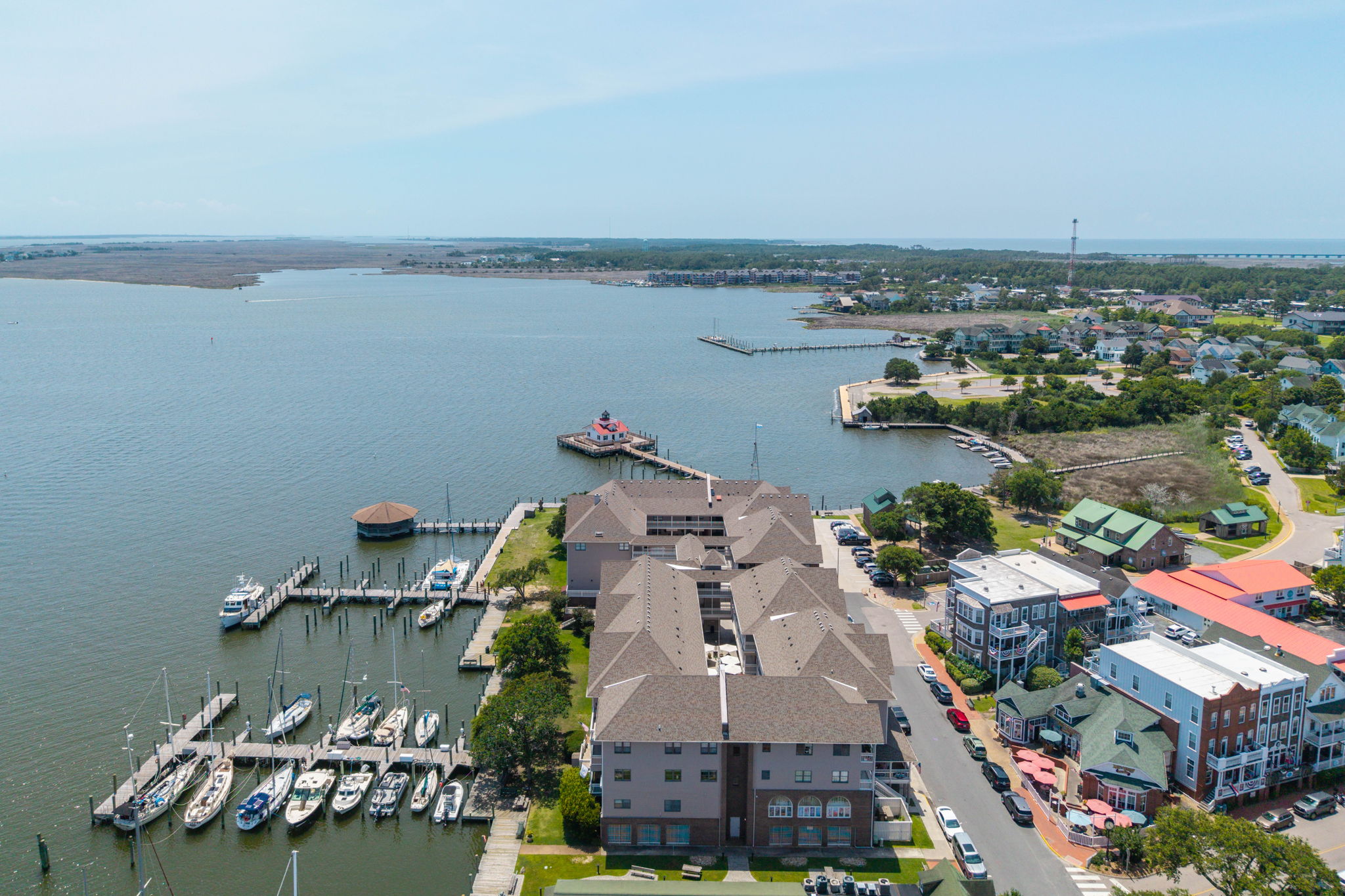 207-Queen-Elizabeth-Unit-6-Aerial-Location-V12