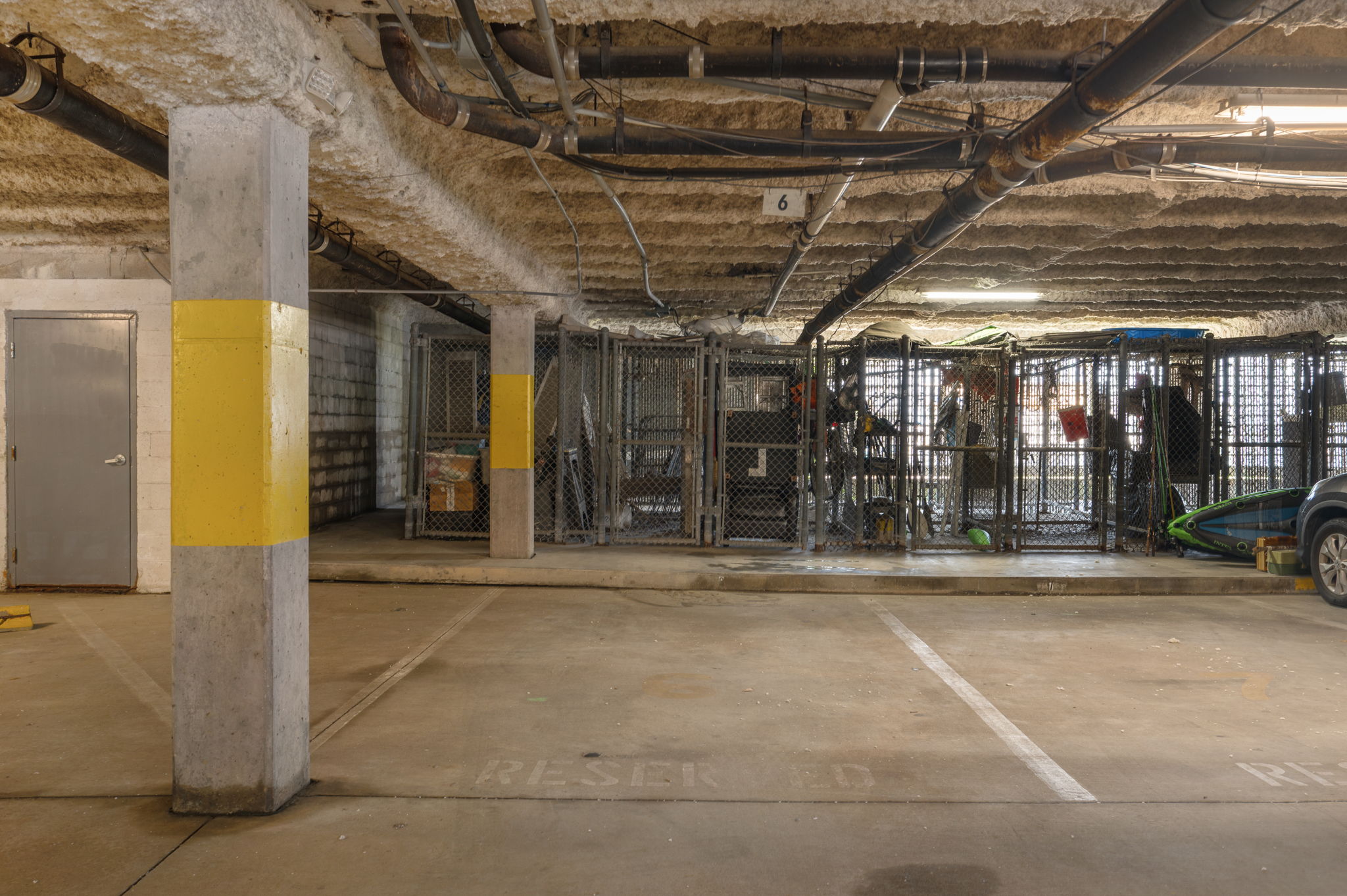 207-Queen-Elizabeth-Unit-6-Parking
