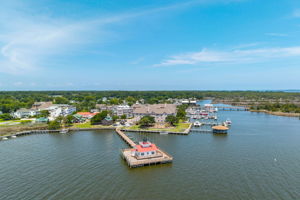 207-Queen-Elizabeth-Unit-6-Aerial-Location-V2