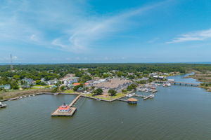 207-Queen-Elizabeth-Unit-6-Aerial-Location-V4
