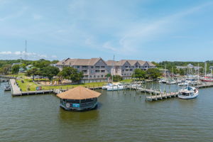 207-Queen-Elizabeth-Unit-6-Aerial-Location-V6