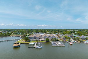 207-Queen-Elizabeth-Unit-6-Aerial-Location-V8