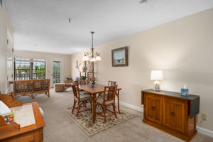 207-Queen-Elizabeth-Unit-6-Dining-V3