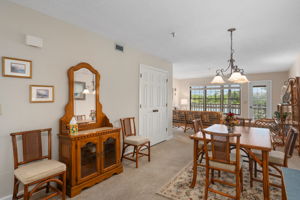 207-Queen-Elizabeth-Unit-6-Dining-V4