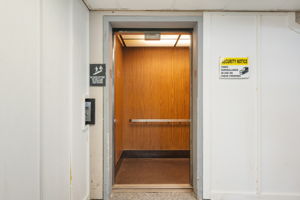207-Queen-Elizabeth-Unit-6-Elevator