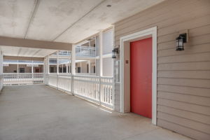 207-Queen-Elizabeth-Unit-6-Elevator-V2