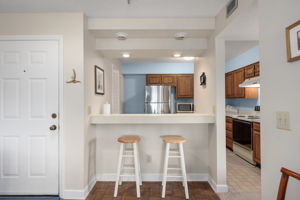 207-Queen-Elizabeth-Unit-6-Kitchen