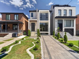 207 Robina Ave, Toronto ON — real estate photography by Amazing Photo Video