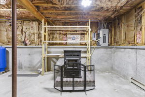  Photo 48