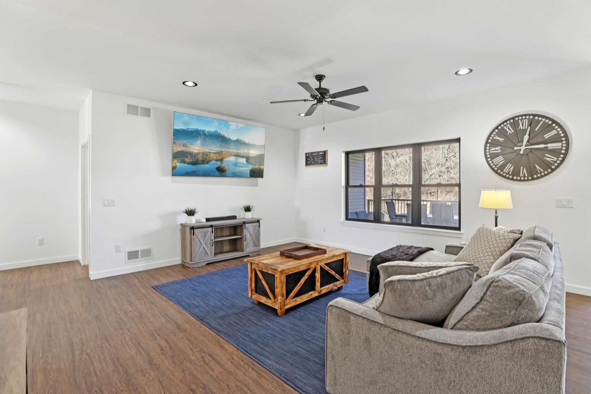 W Wilson St-S2402-007.jpg