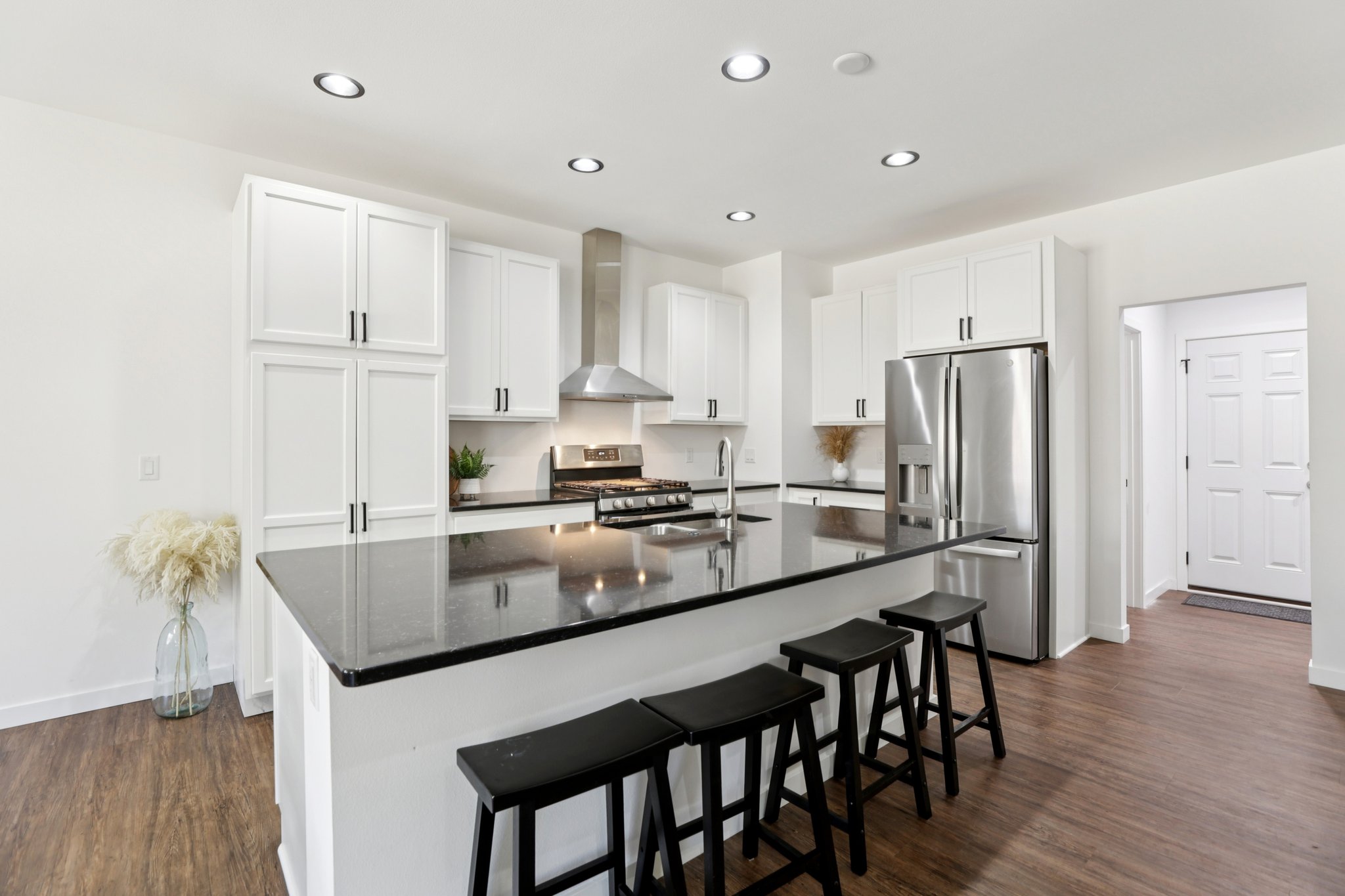 W Wilson St-S2402-013.jpg