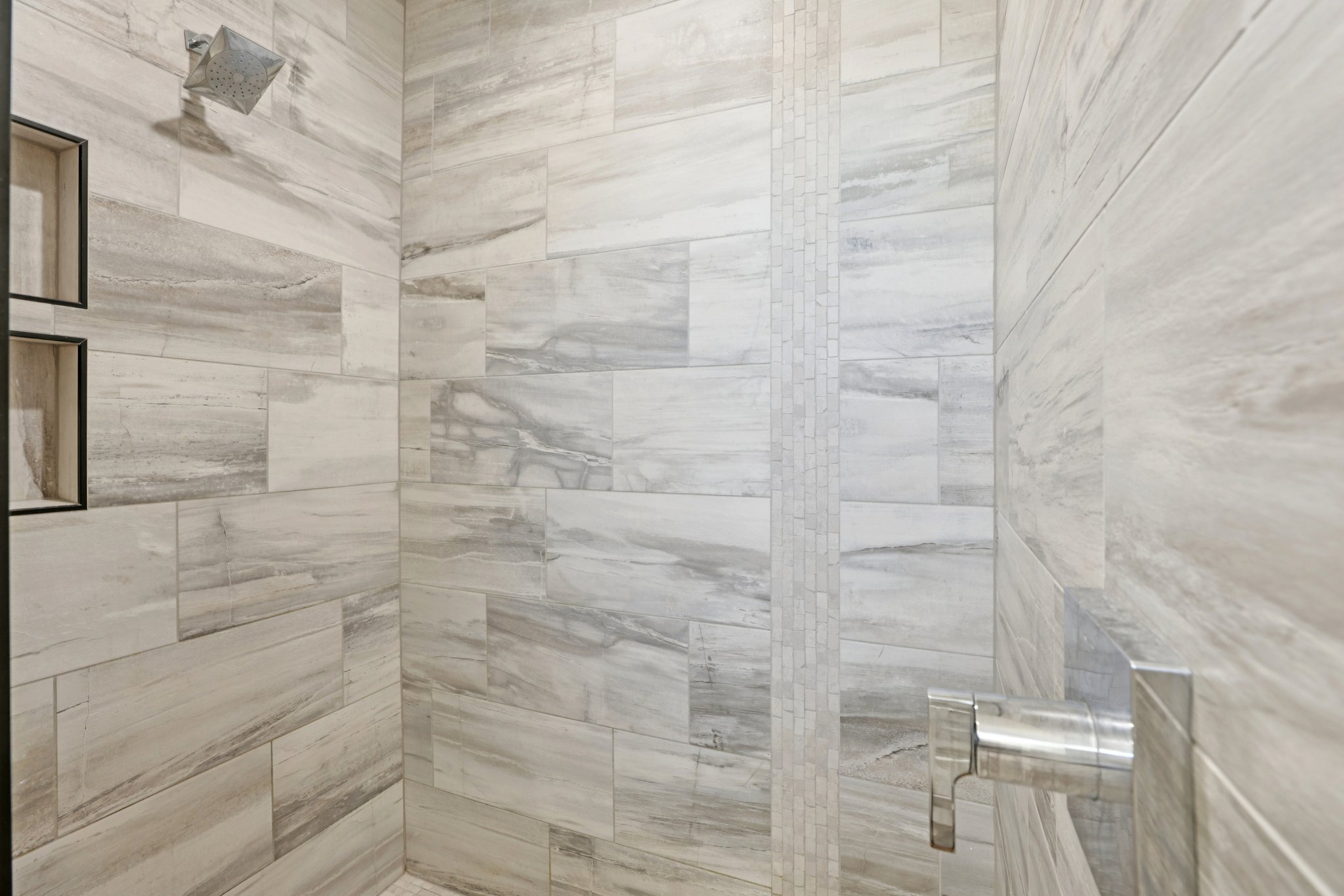 W Wilson St-S2402-023.jpg