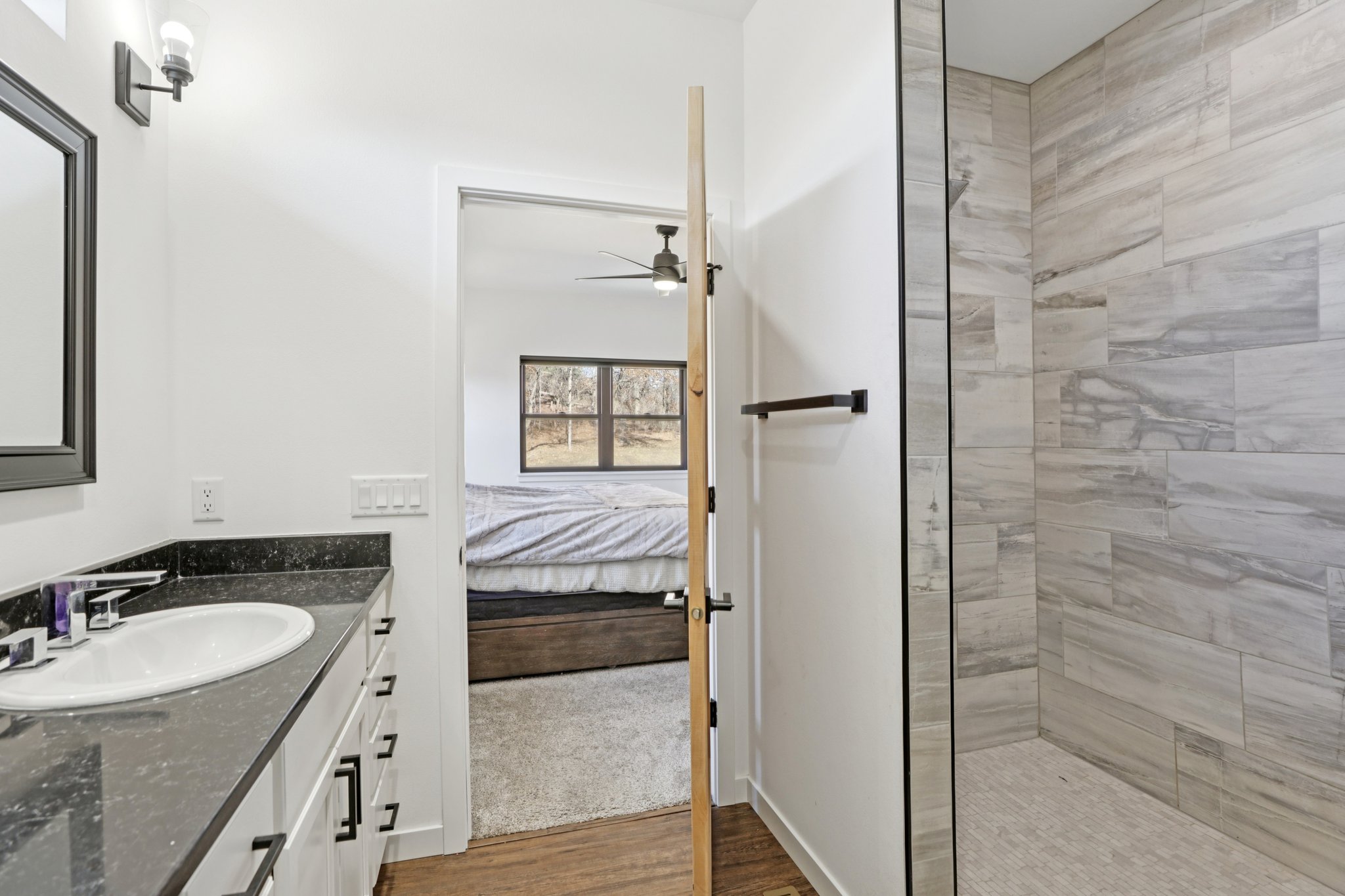 W Wilson St-S2402-024.jpg