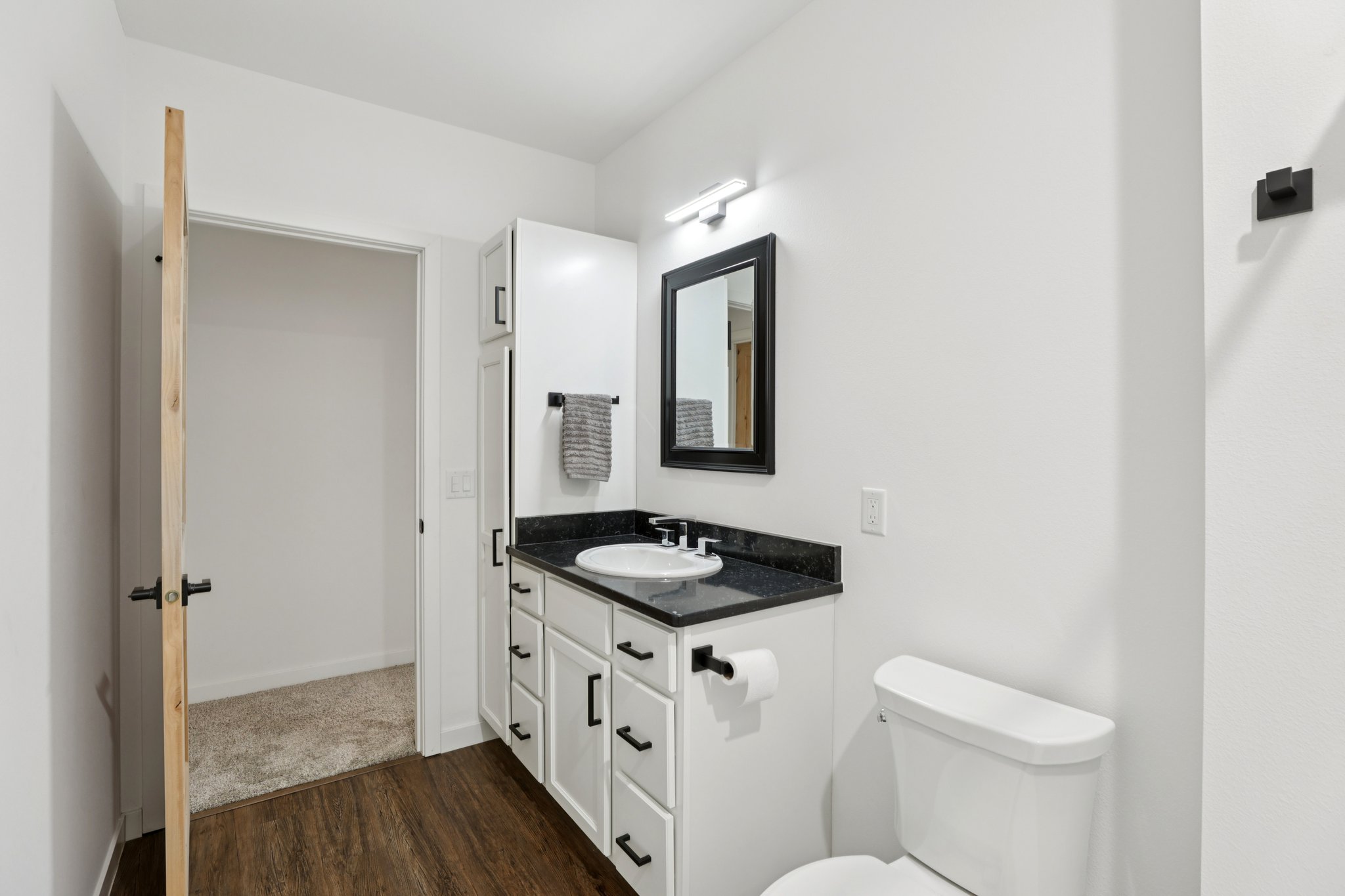 W Wilson St-S2402-034.jpg