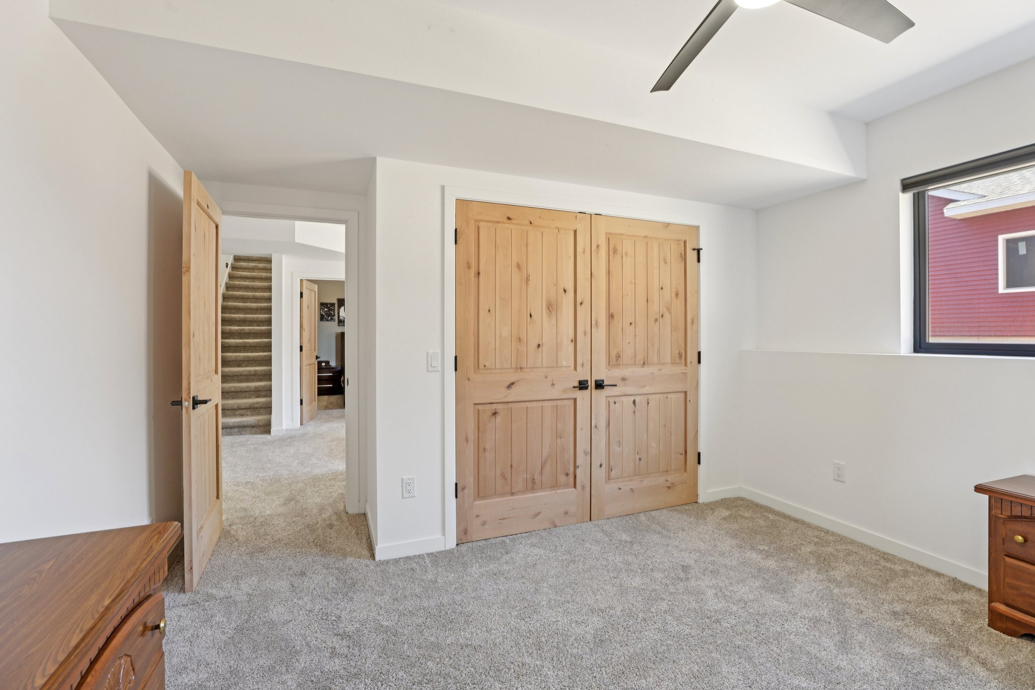 W Wilson St-S2402-036.jpg