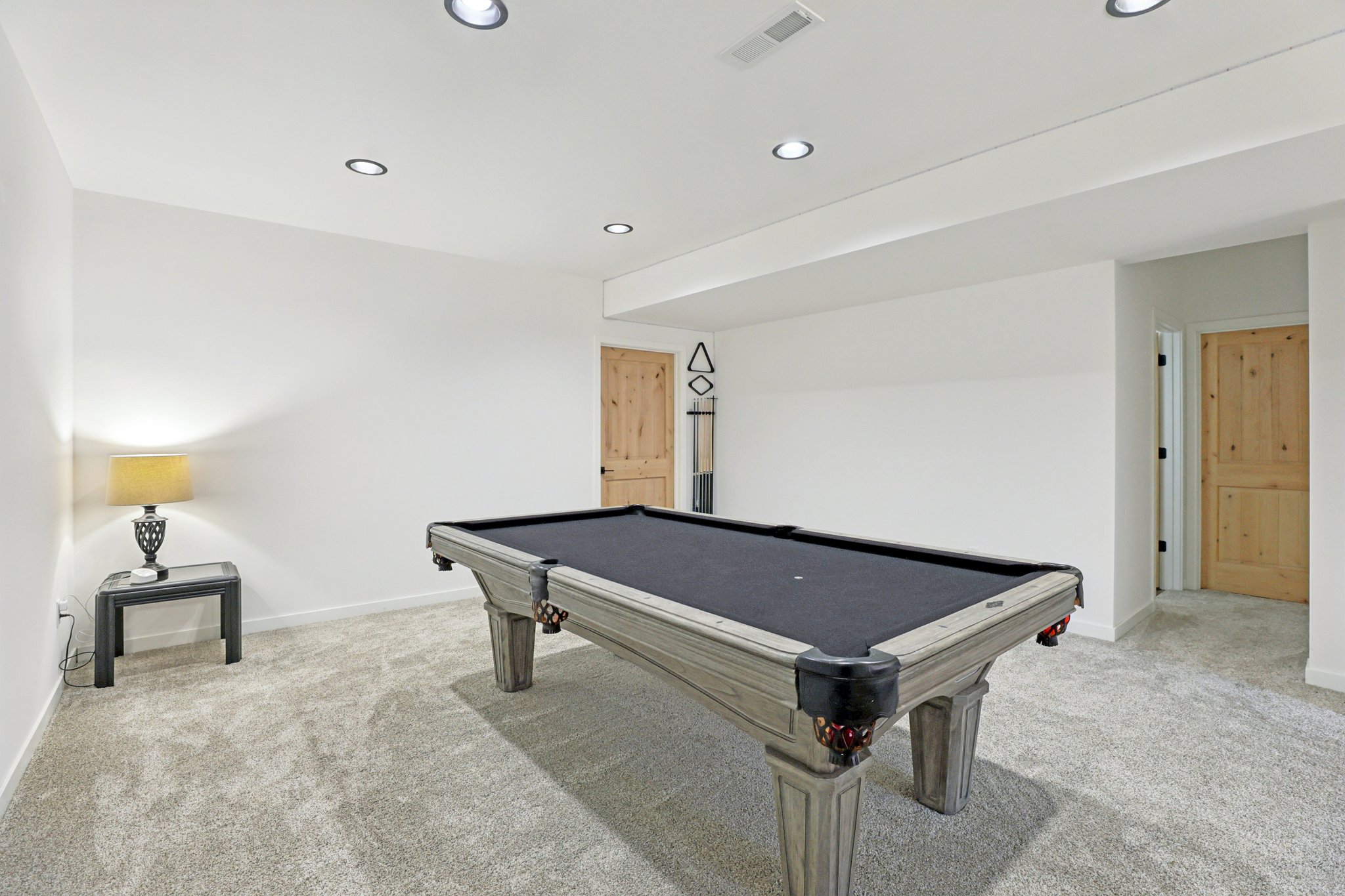 W Wilson St-S2402-046.jpg