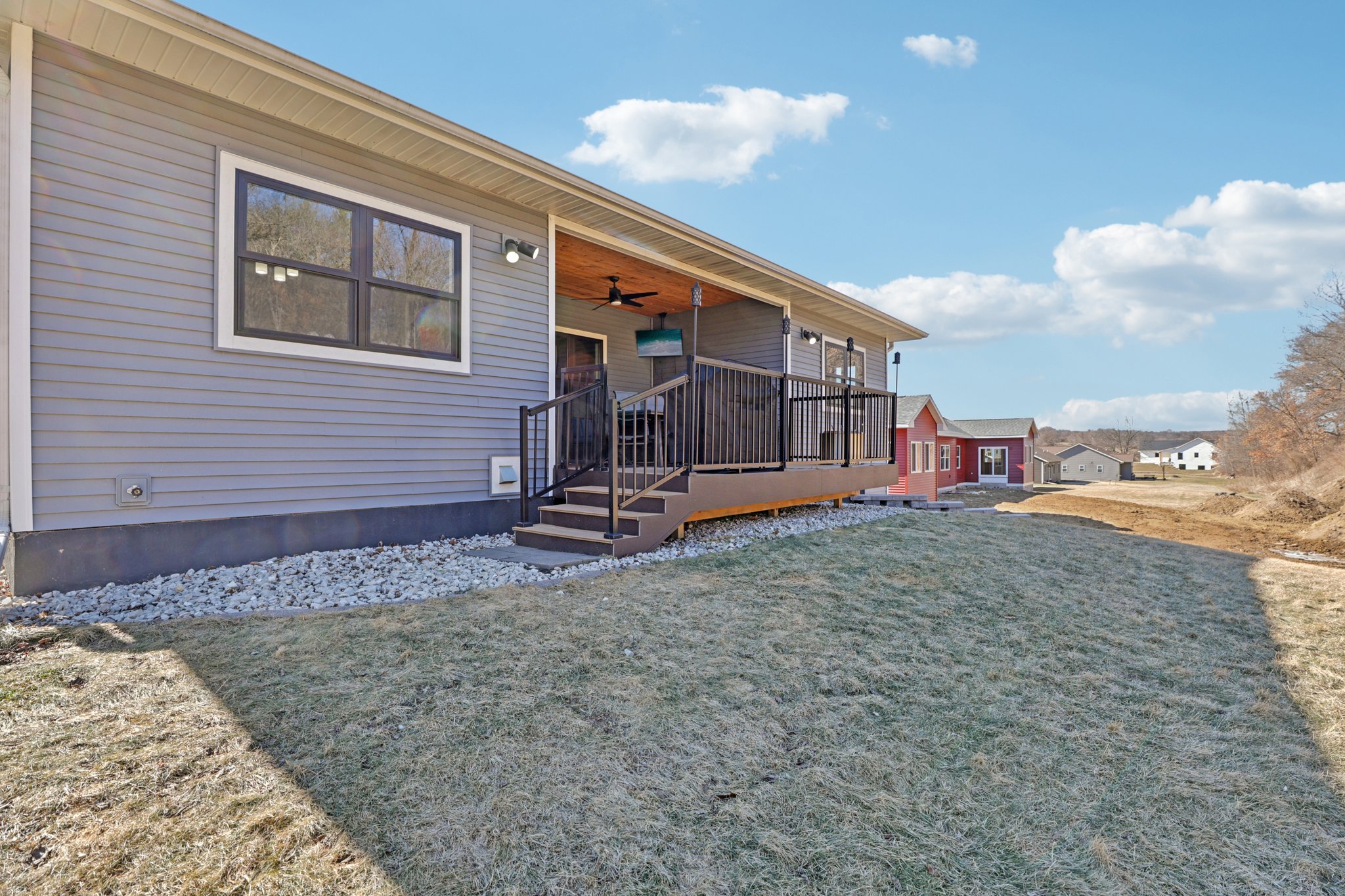 W Wilson St-S2402-053.jpg