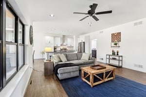 W Wilson St-S2402-006.jpg