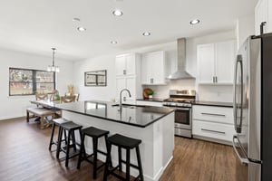 W Wilson St-S2402-015.jpg