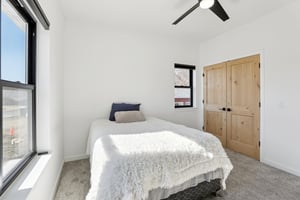 W Wilson St-S2402-019.jpg