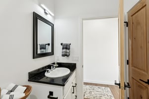 W Wilson St-S2402-021.jpg