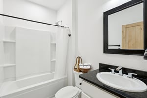 W Wilson St-S2402-022.jpg