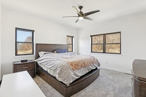 W Wilson St-S2402-029.jpg