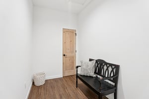 W Wilson St-S2402-032.jpg