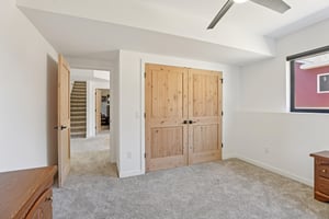 W Wilson St-S2402-036.jpg