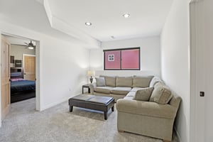 W Wilson St-S2402-044.jpg