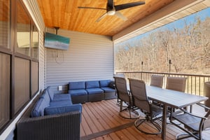 W Wilson St-S2402-050.jpg