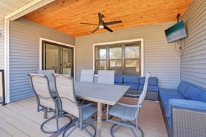 W Wilson St-S2402-051.jpg