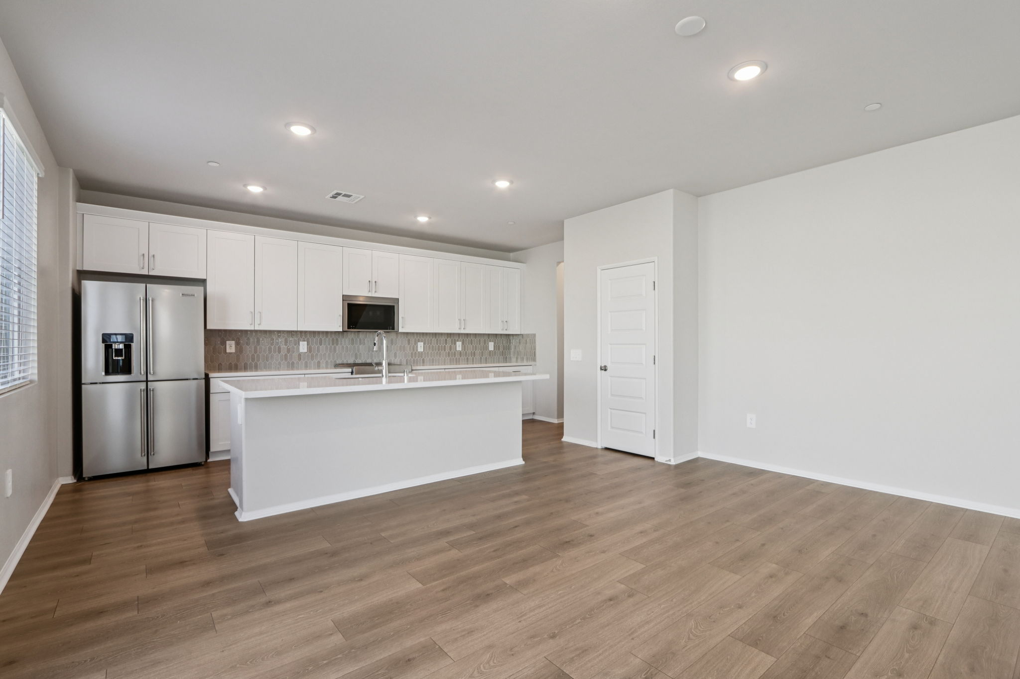 So Cal - Willow at Live Oak - 2070 Meyer Ln Redlands CA 92374 - 012