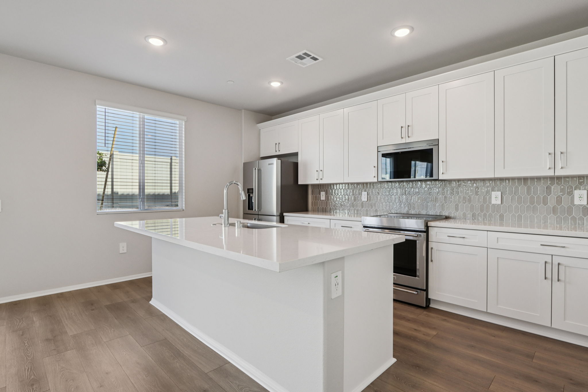 So Cal - Willow at Live Oak - 2070 Meyer Ln Redlands CA 92374 - 014