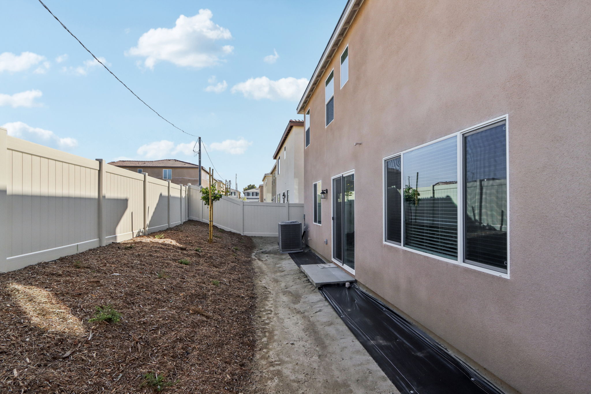 So Cal - Willow at Live Oak - 2070 Meyer Ln Redlands CA 92374 - 042
