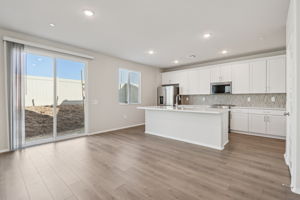 So Cal - Willow at Live Oak - 2070 Meyer Ln Redlands CA 92374 - 010