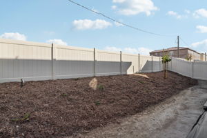 So Cal - Willow at Live Oak - 2070 Meyer Ln Redlands CA 92374 - 041