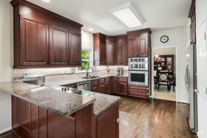 Kitchen/Breakfast Area
