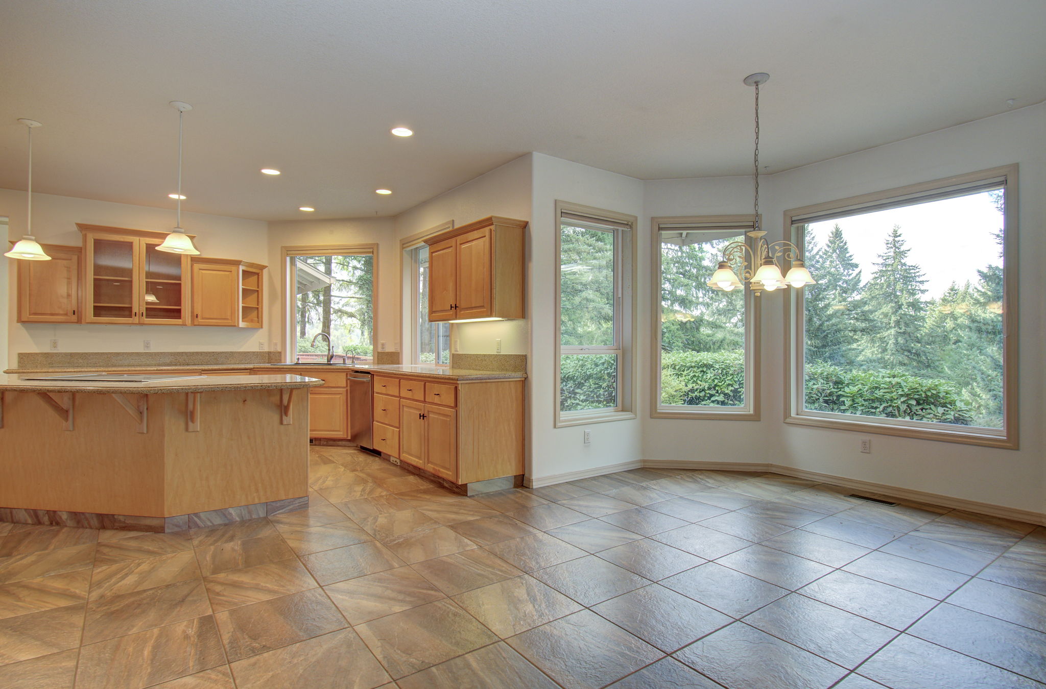 02 kitchen - family dining area