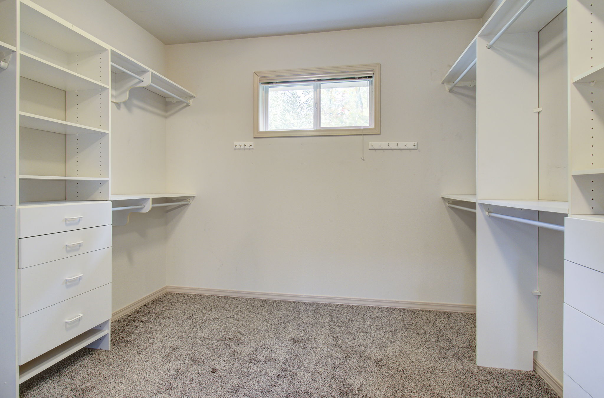 03 primary walk in closet